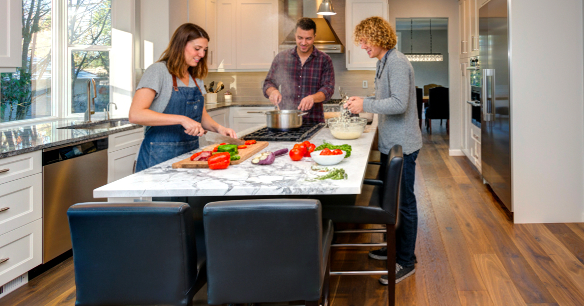 Îlot central : 6 façons d’en faire la pièce maîtresse de votre cuisine