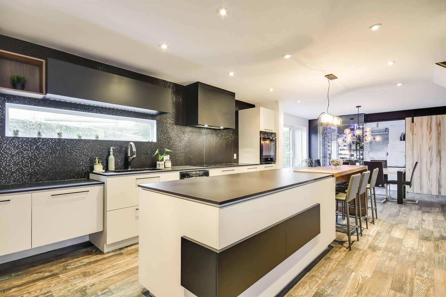 Cuisine moderne et conviviale Armodec Laval Montréal